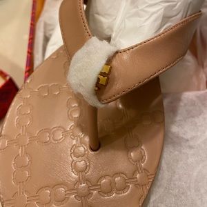 Tory Burch Monroe Thong Sandal Size 8